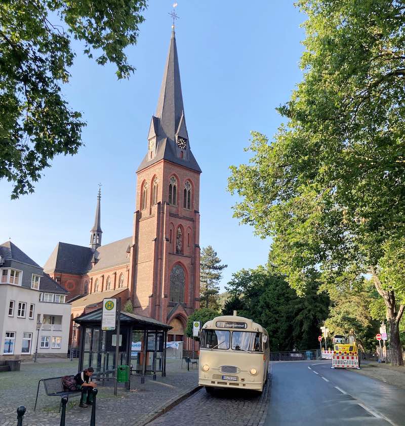 Henschel HS160OSL, TR29 vor der Kirche in Langenberg