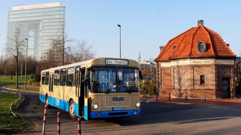 H107 auf der Stromstraße in Düsseldorf